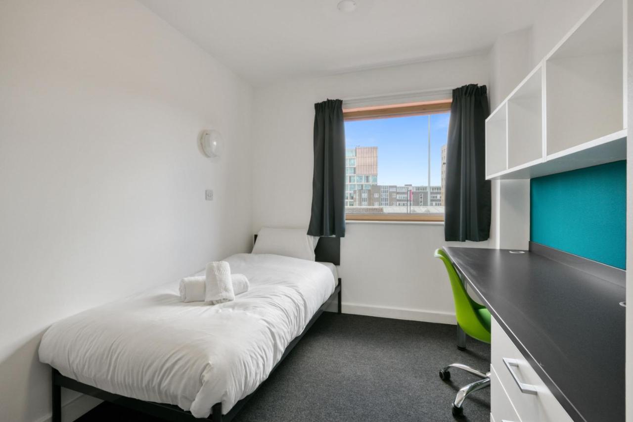 לוטון Central Single Room With Shared Kitchen In Luton מראה חיצוני תמונה