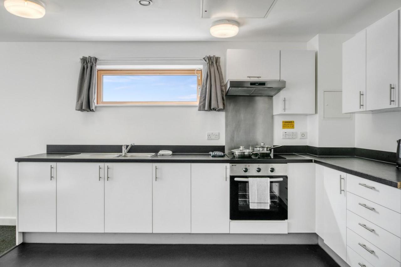 לוטון Central Single Room With Shared Kitchen In Luton מראה חיצוני תמונה