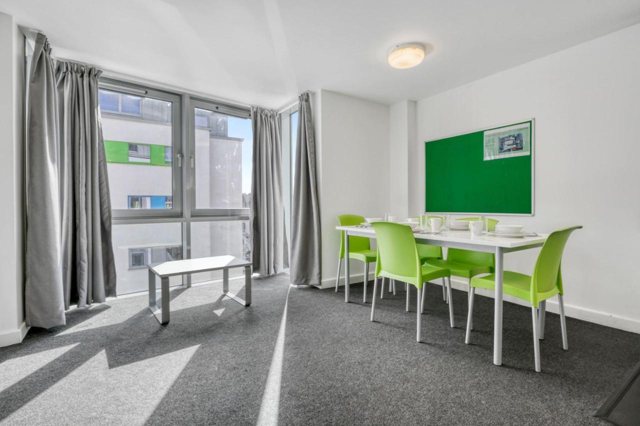 לוטון Central Single Room With Shared Kitchen In Luton מראה חיצוני תמונה